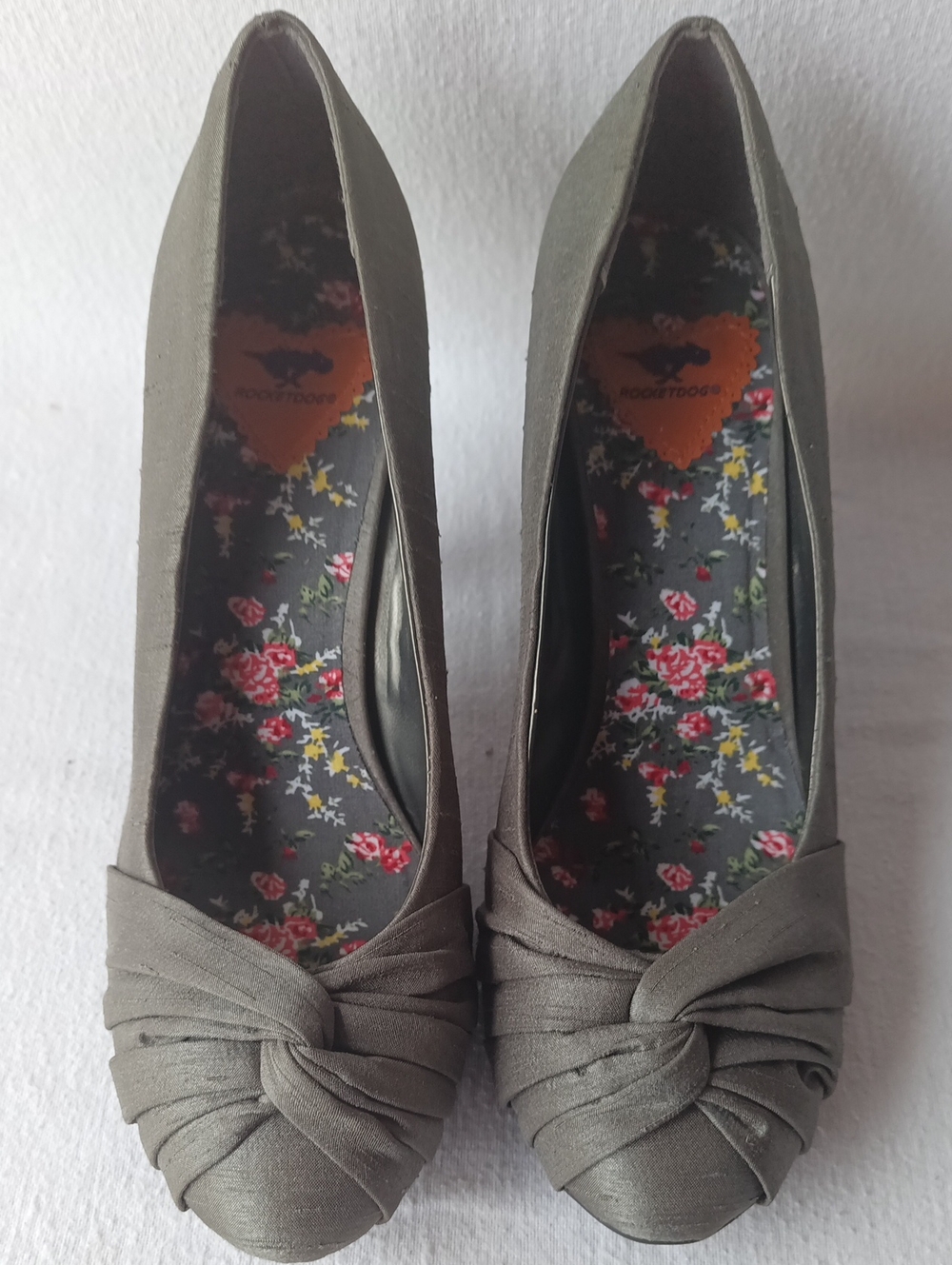 Rocket Dog Olive Green Knot-Front Pumps